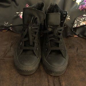 Black converse shoes